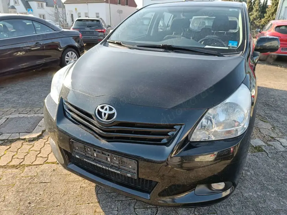 Toyota Verso Life