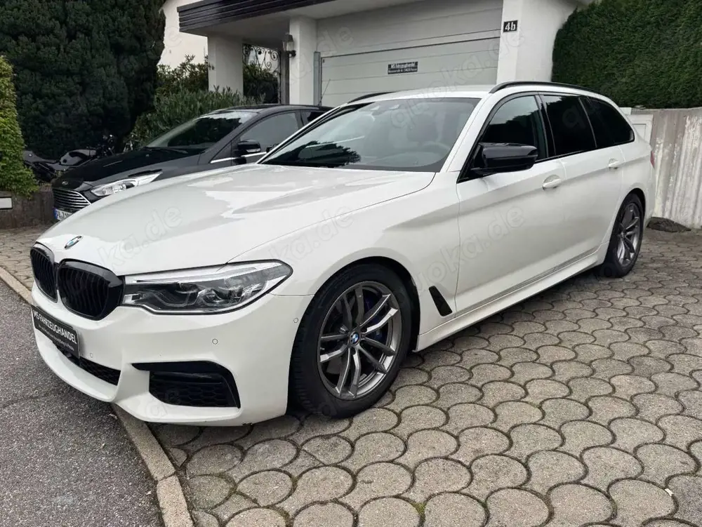 BMW 530 d xDrive M Sport *HUD*LED*AHK*STANDHZ*
