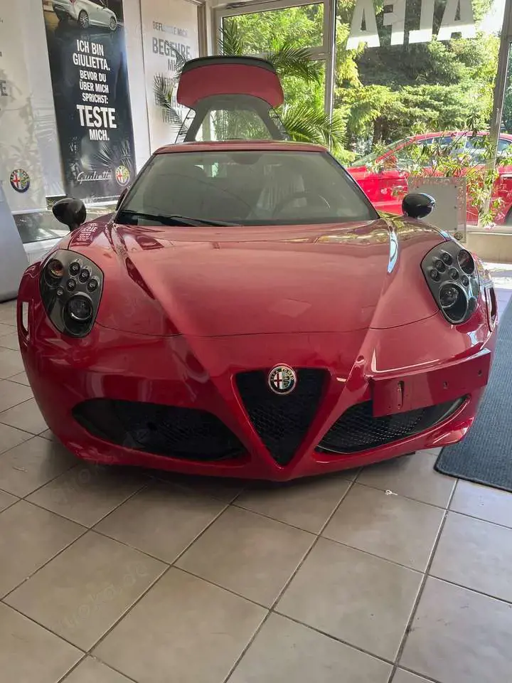Alfa Romeo 4C 1.8 TBi Launch Edition