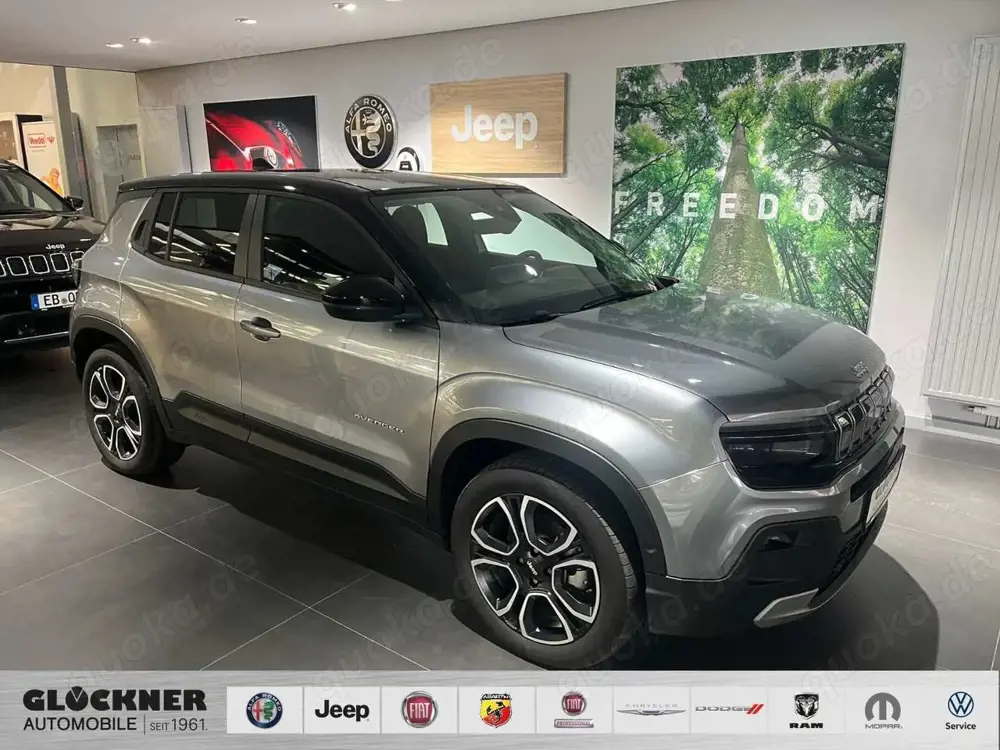 Jeep Avenger Elektro Summit NAVI