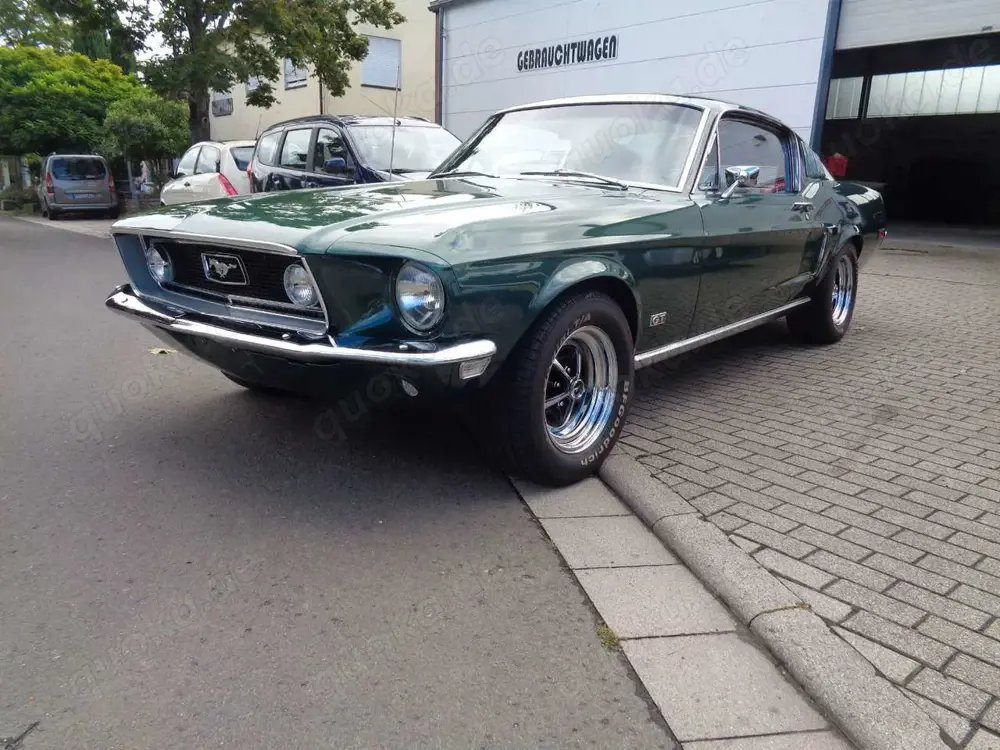 Ford Mustang Fastback S- Code 325PS Bullit top Zustand