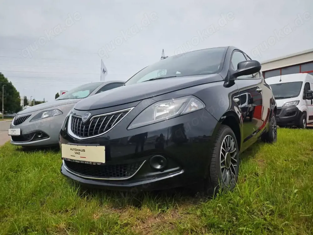 Lancia Ypsilon 1.0 Hybrid Platin, Kamera, Tempomat, Alu