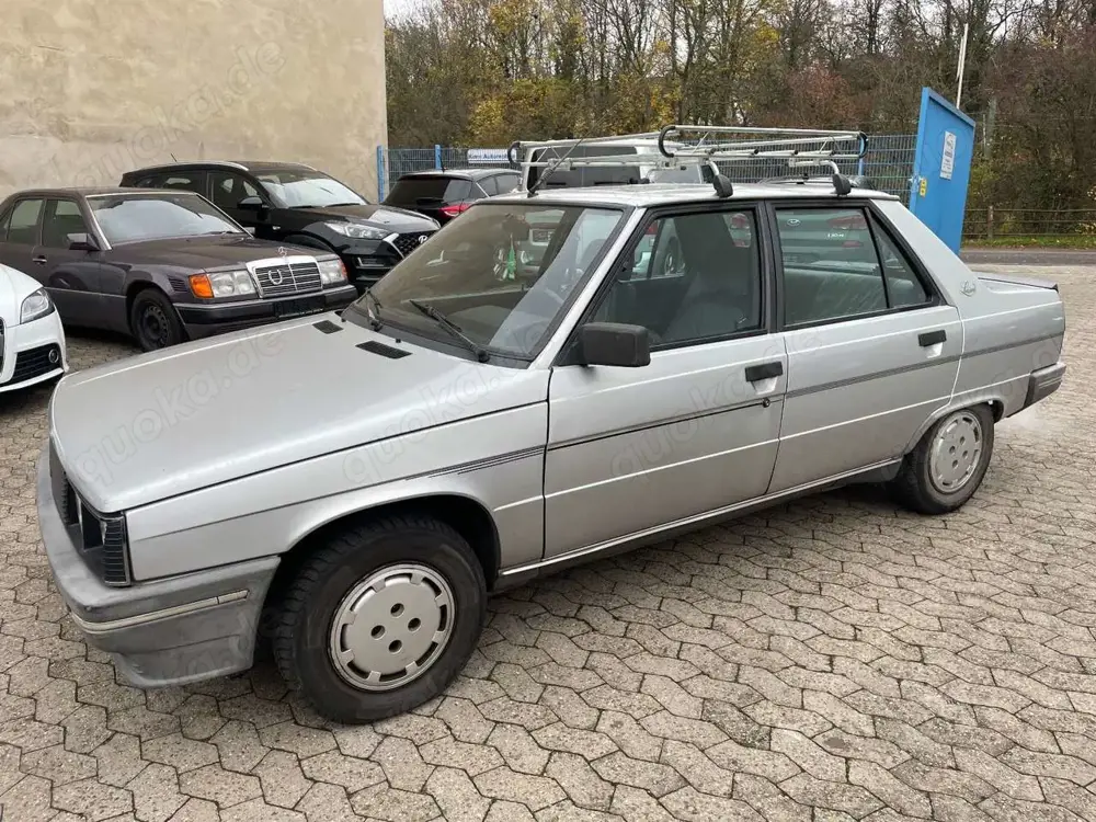 Renault R 9 # eventuell  auch in Teilen #