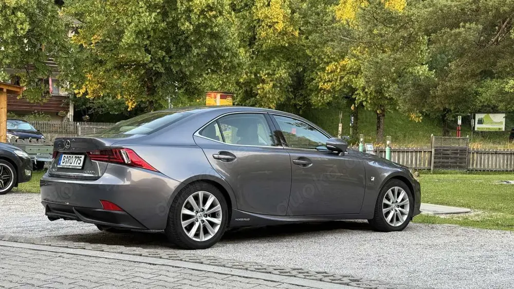 Lexus IS 300 300h Executive Line