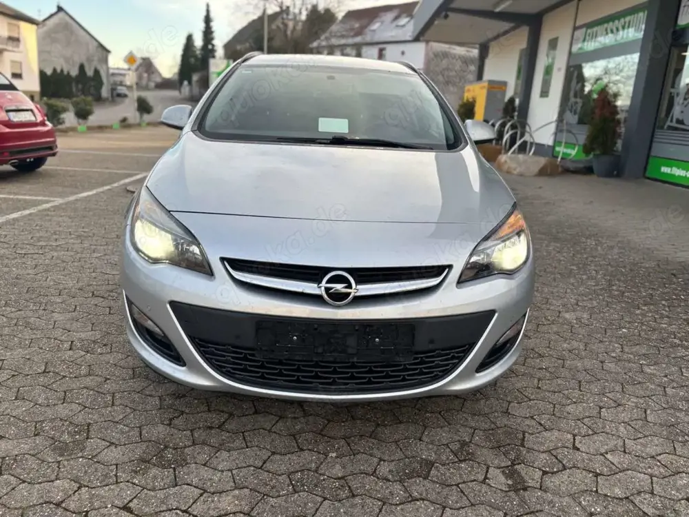 Opel Astra J Tourer Edition*EURO 6*NAVI*PDC*SHZ*