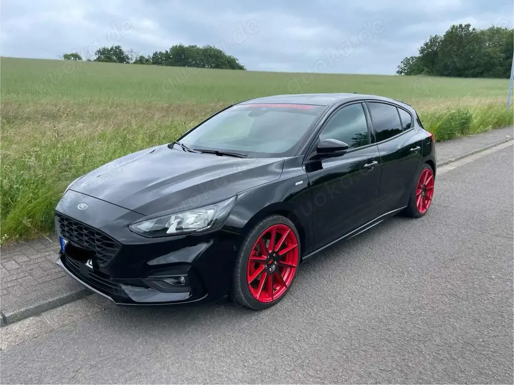Ford Focus Focus Fließheck 1.5 EcoBoost  ST-LINE