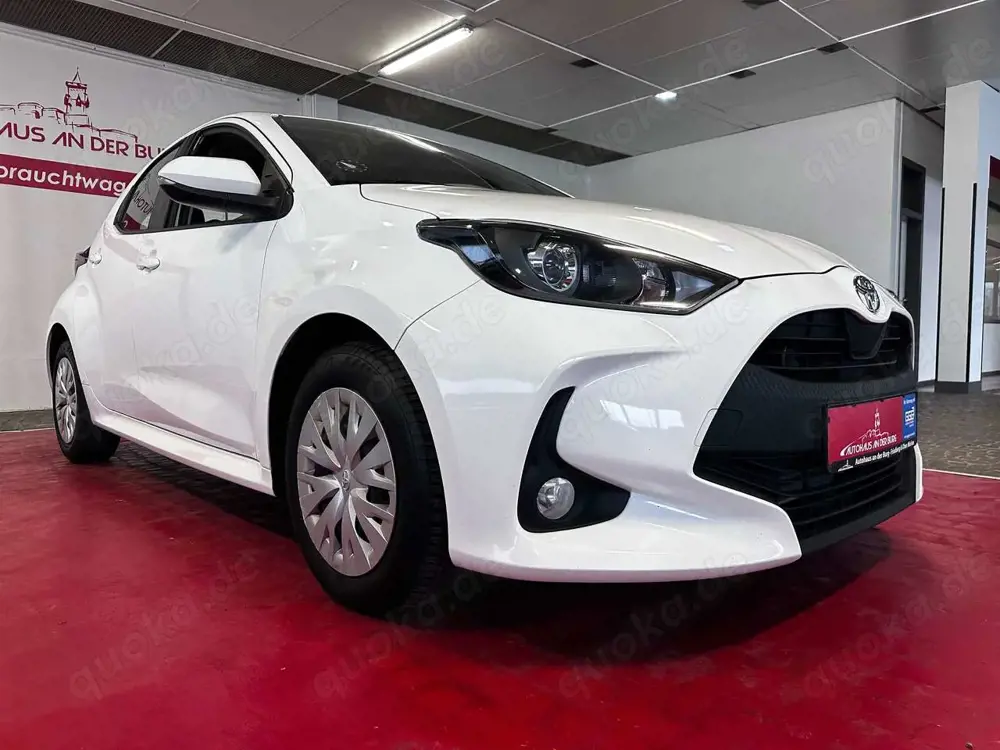 Toyota Yaris Comfort * Auto * Kamera * Schaltwippen *