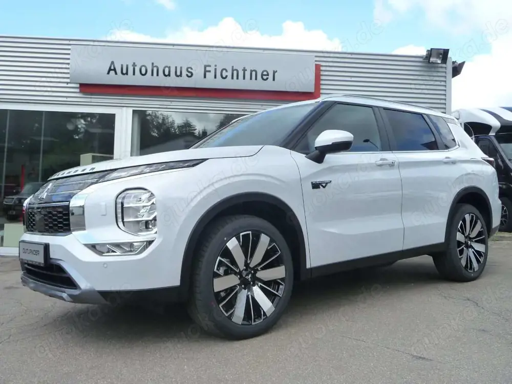 Mitsubishi Outlander 2.4L PHEV Intro Edition