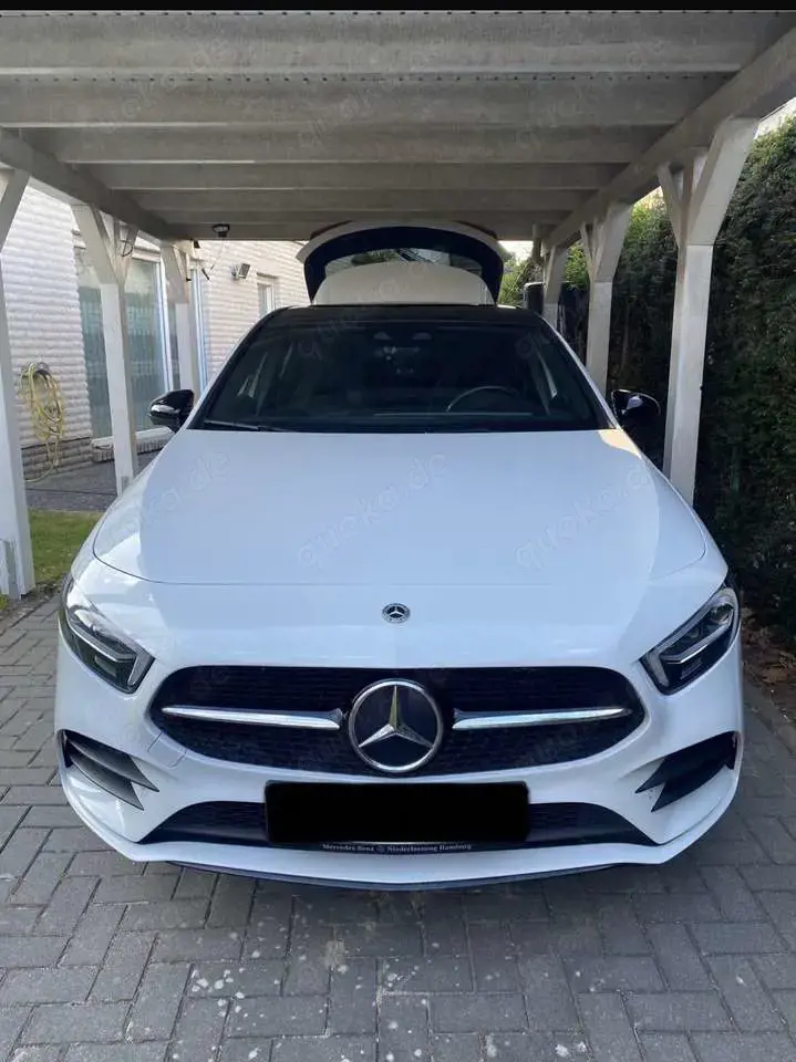 Mercedes-Benz A 250 e 8G-DCT AMG Line