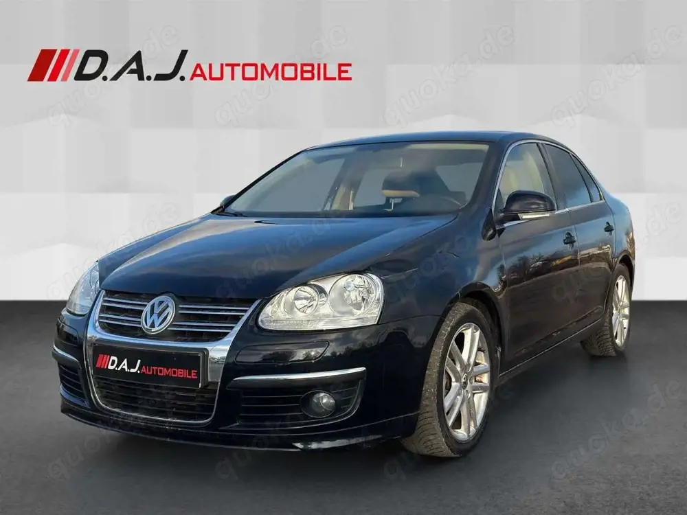 Volkswagen Jetta 2.0 FSI Aut. Sportline / Leder NAV SHZ PDC