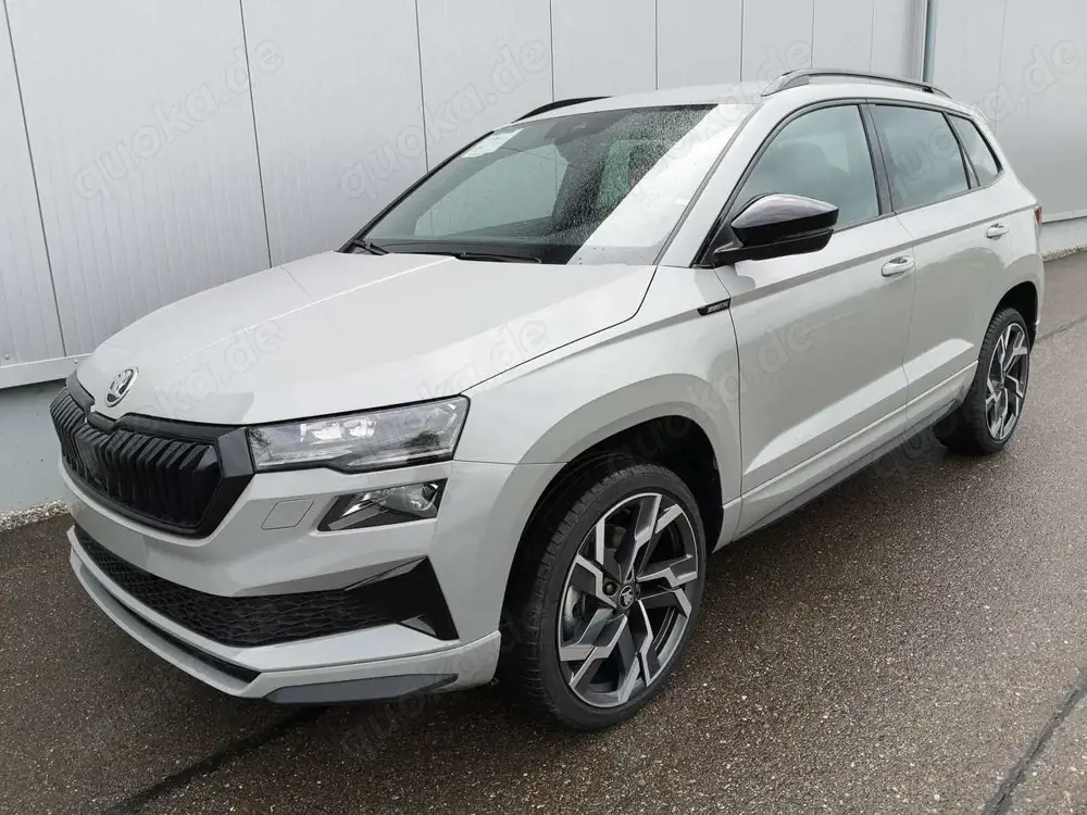 Skoda Karoq 2.0TDI Sportline DSG 4x4 AHK Matrix Pano Sound Led