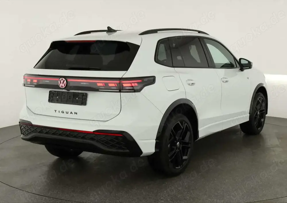 Volkswagen Tiguan 2.0 TSI 195 kW 4Motion R-Line DSG 4M Black, AHK...