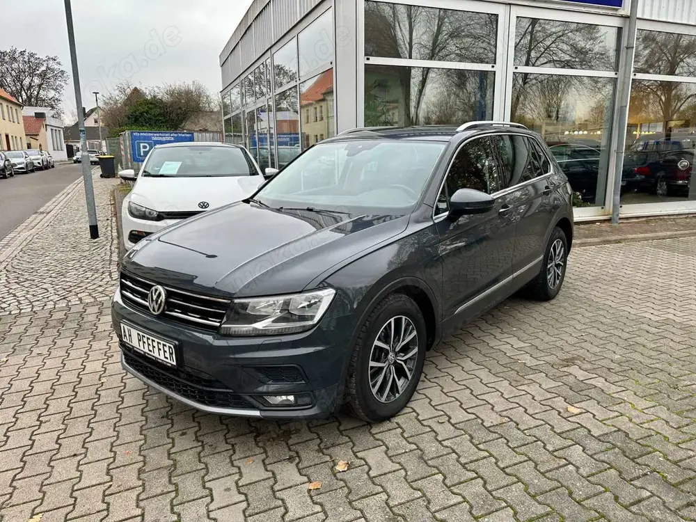 Volkswagen Tiguan Comfortline *AHK*SHZ*Mwst*S-Heft*InspTÜV  NEU*
