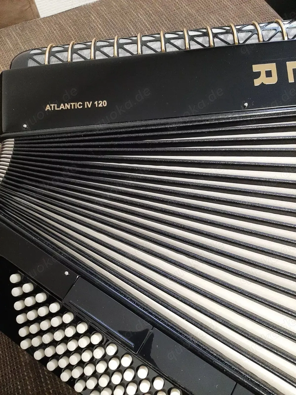 Akkordeon Hohner Atlantic IV 120 (Fast Neu)-mit Hartschalenkoffer