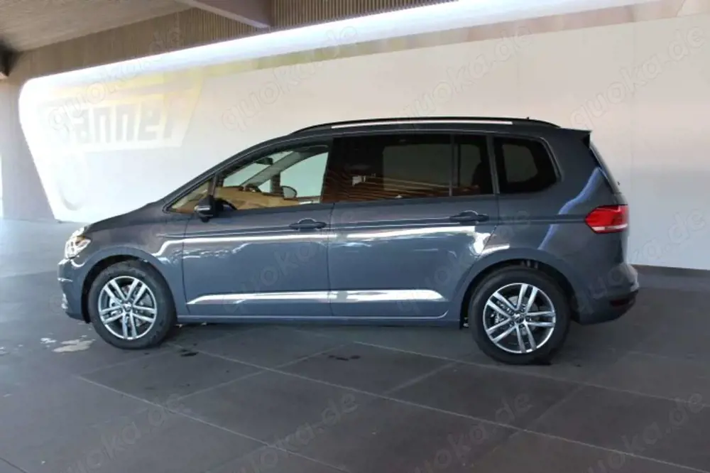 Volkswagen Touran 1.5TSI DSG COMFORTLINE ACC LED EASY OPEN RF-KAMERA