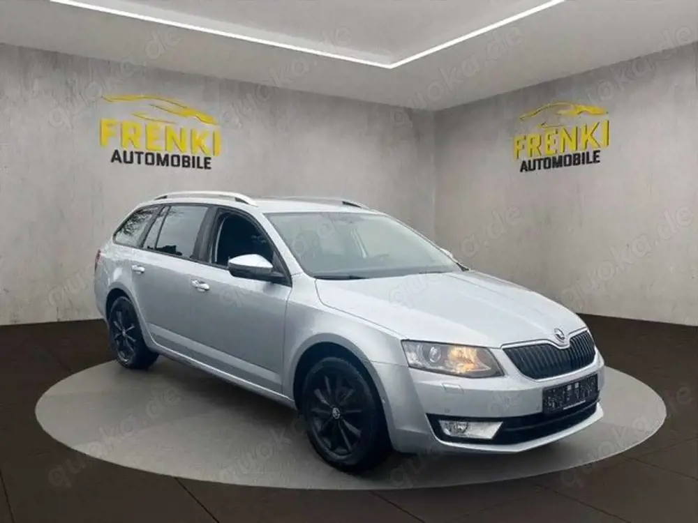 Skoda Octavia Combi Style*NAVI*XENON*AHK*