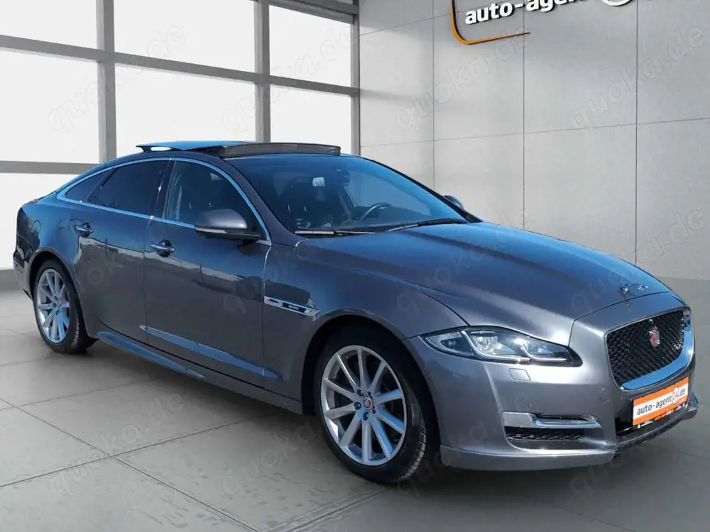Jaguar XJ 3.0 V6 AWD R-Sport/2Hd/Pano/360/Sitzlüft./DAB
