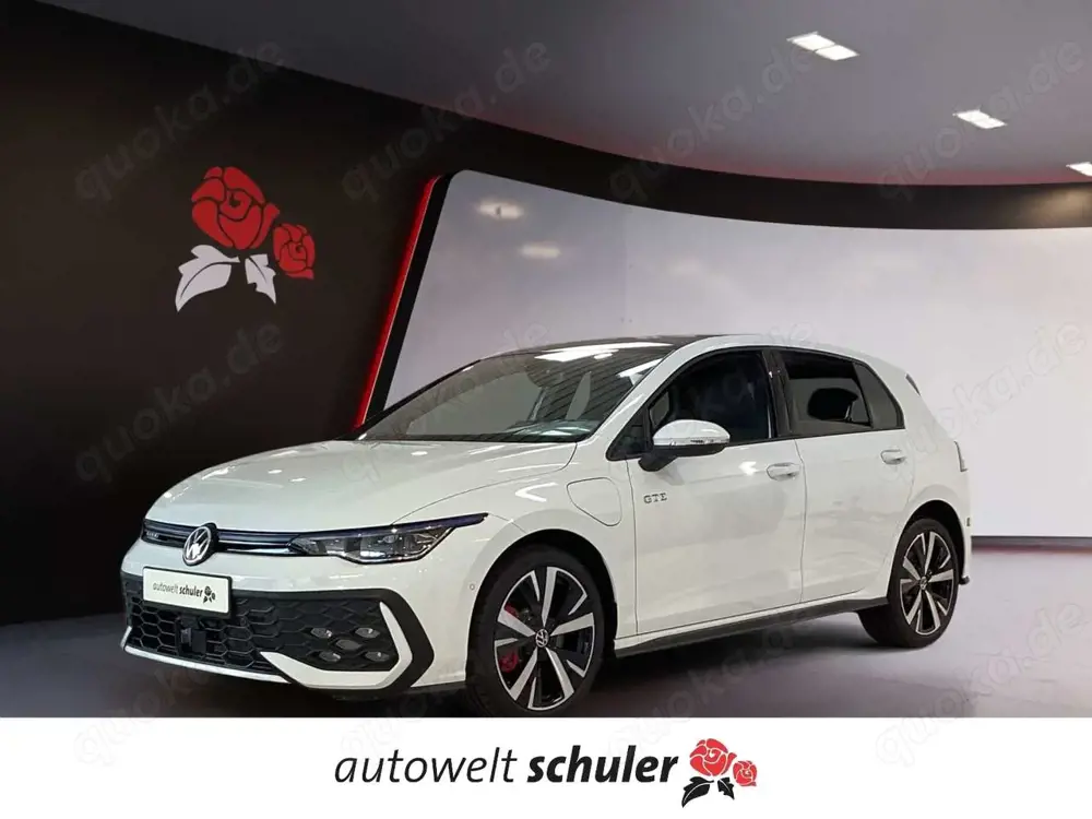 Volkswagen Golf GTE 272 PS DSG NAVI AHK RFK AREA