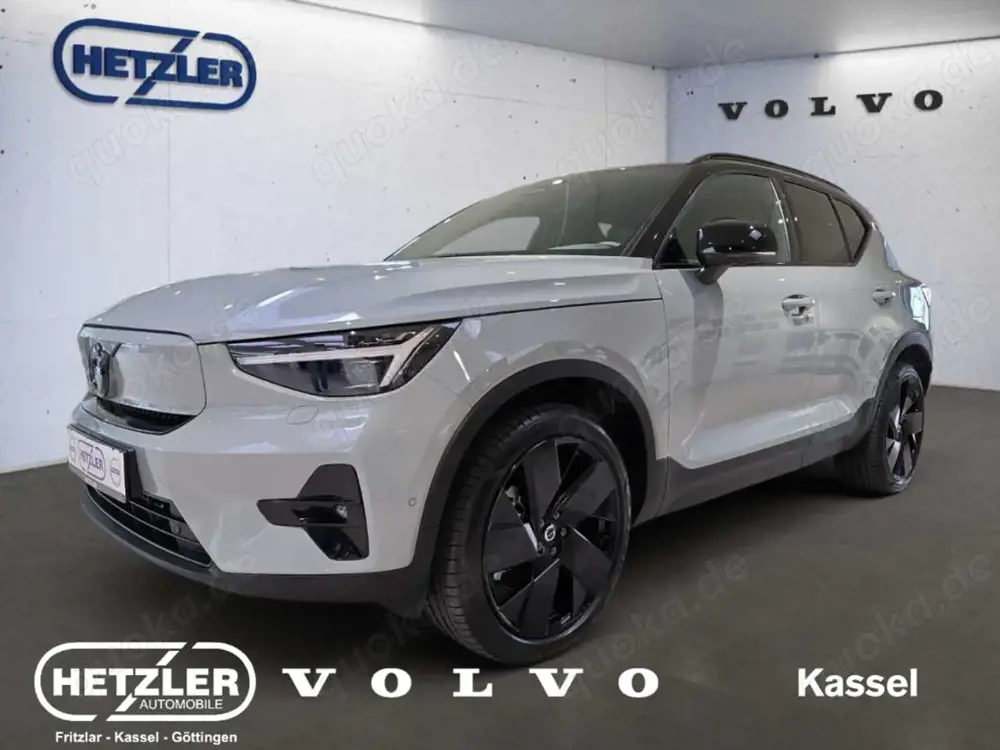 Volvo EX40 Single Extended Range RWD Ultra Black Edition Stan