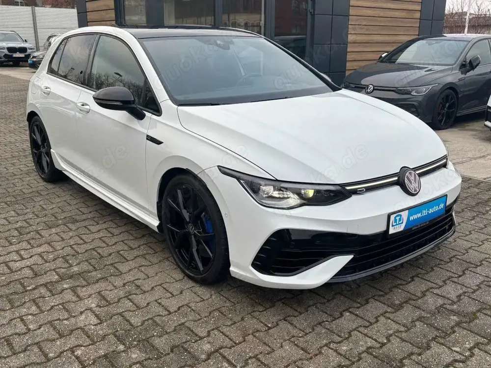 Volkswagen Golf VIII R DSG Voll Kamera Head-UP HarmanKardon