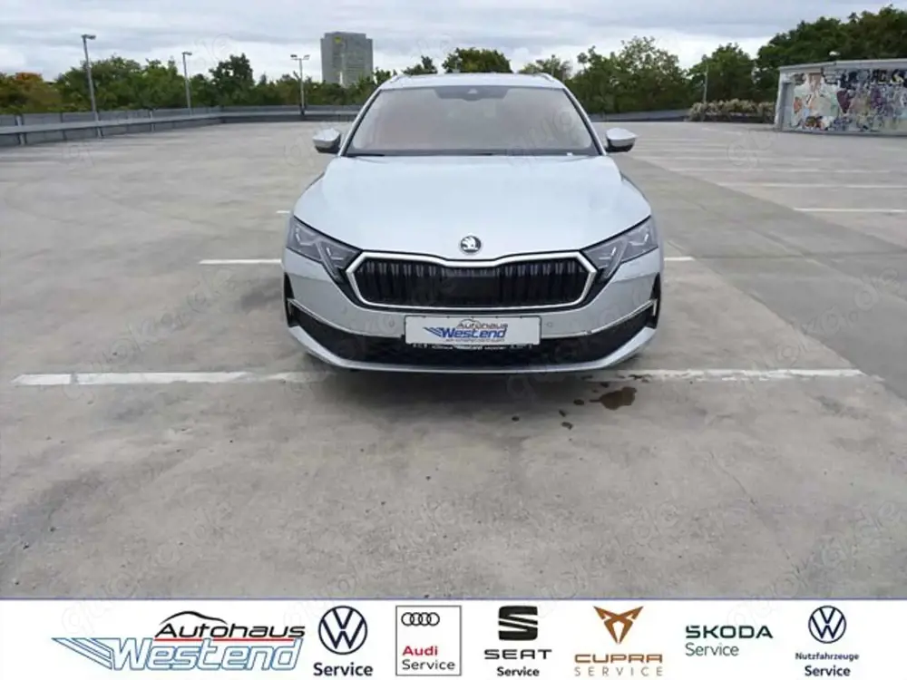 Skoda Octavia Combi Selection 1.5l TSI mHEV 110kW DSG HuD Pano N