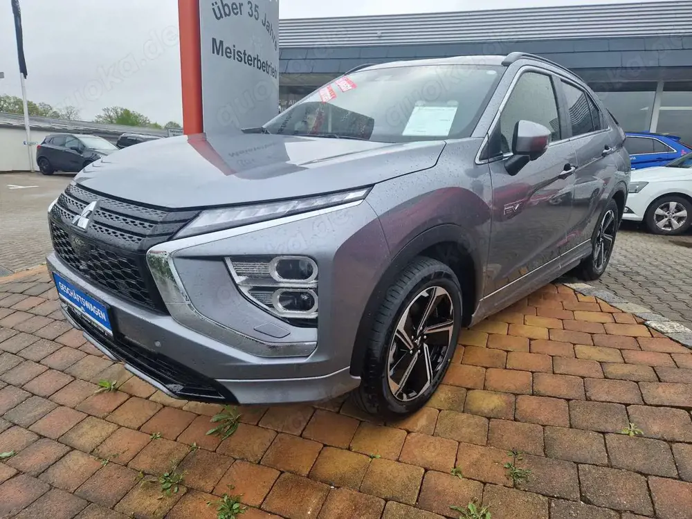 Mitsubishi Eclipse Cross Plug-In Hybrid 4WD Plus Select