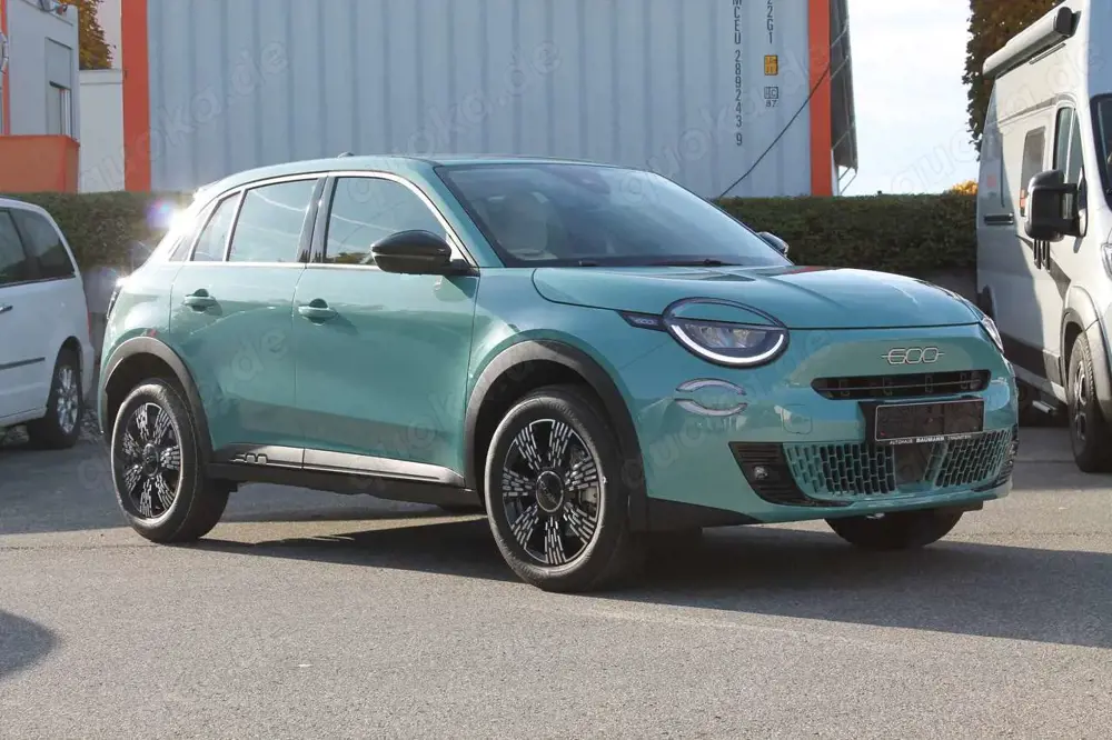 Fiat 600 Icon Hybrid 1.2 T3 81 kW (110 PS) DCT