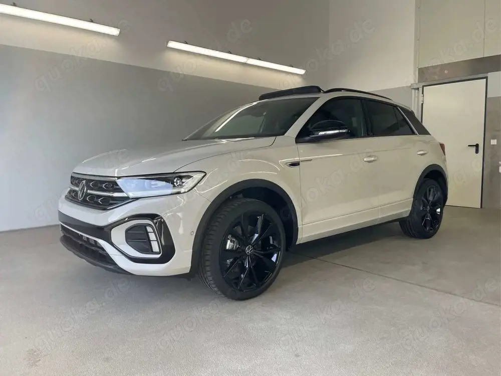 Volkswagen T-Roc R-Line 190PS 4M DSG Pano+AHK+Black+IQ.Light+IQ....