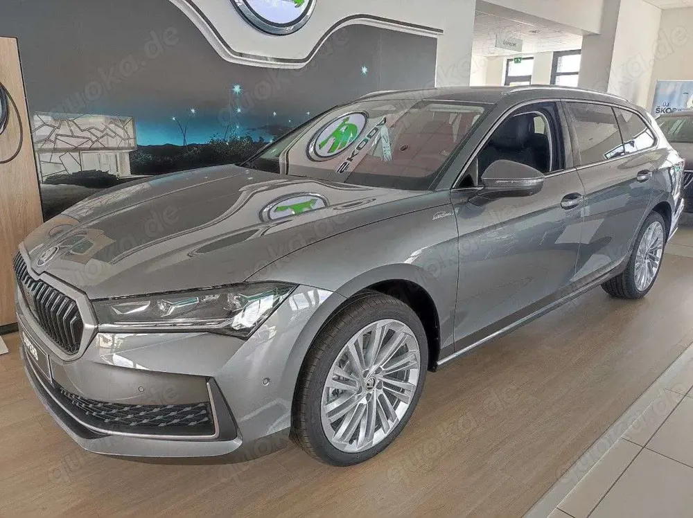 Skoda Superb Combi 2.0 TSi 4X4 DSG LaurinKlement VOLL