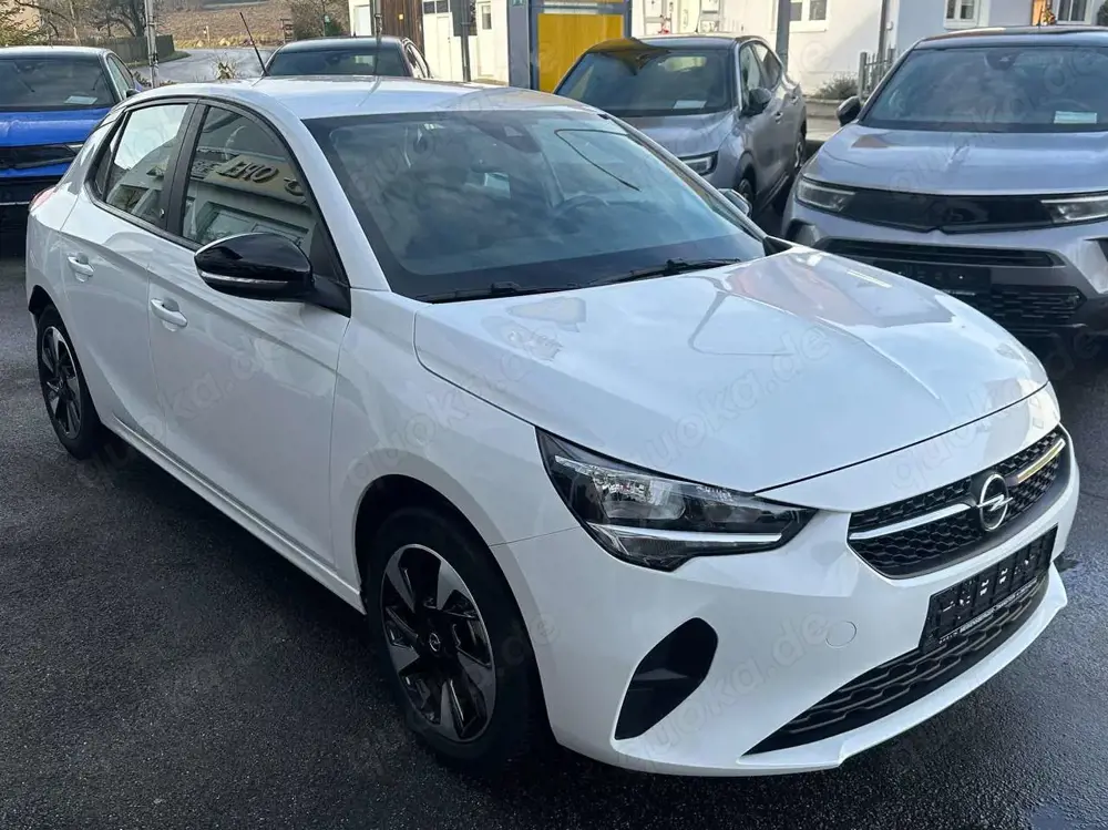 Opel Corsa-e e Edition  WärmPumpe RKamera SitzLenkradheiz