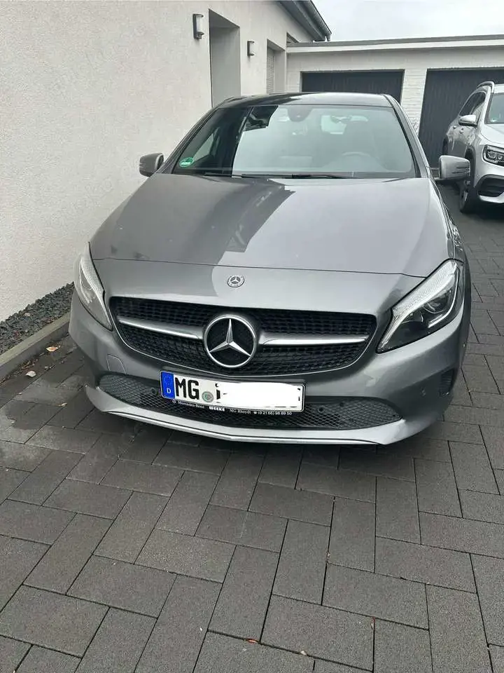 Mercedes-Benz A 200 A 200 CDI / d