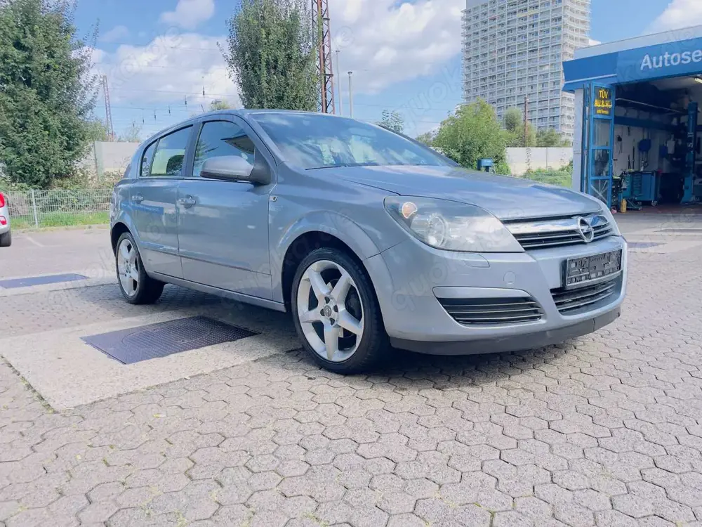 Opel Astra Astra Fließheck  5-Türer 1.6 Easytronic NAVI