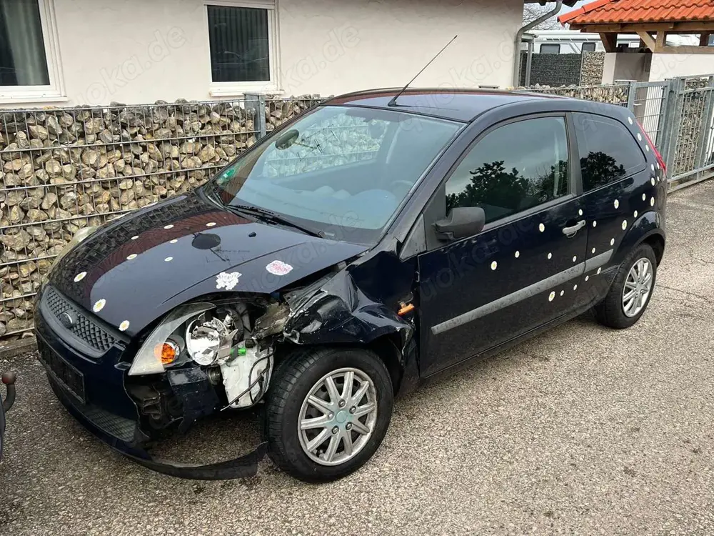 Ford Fiesta 1.3 Ambiente Unfall