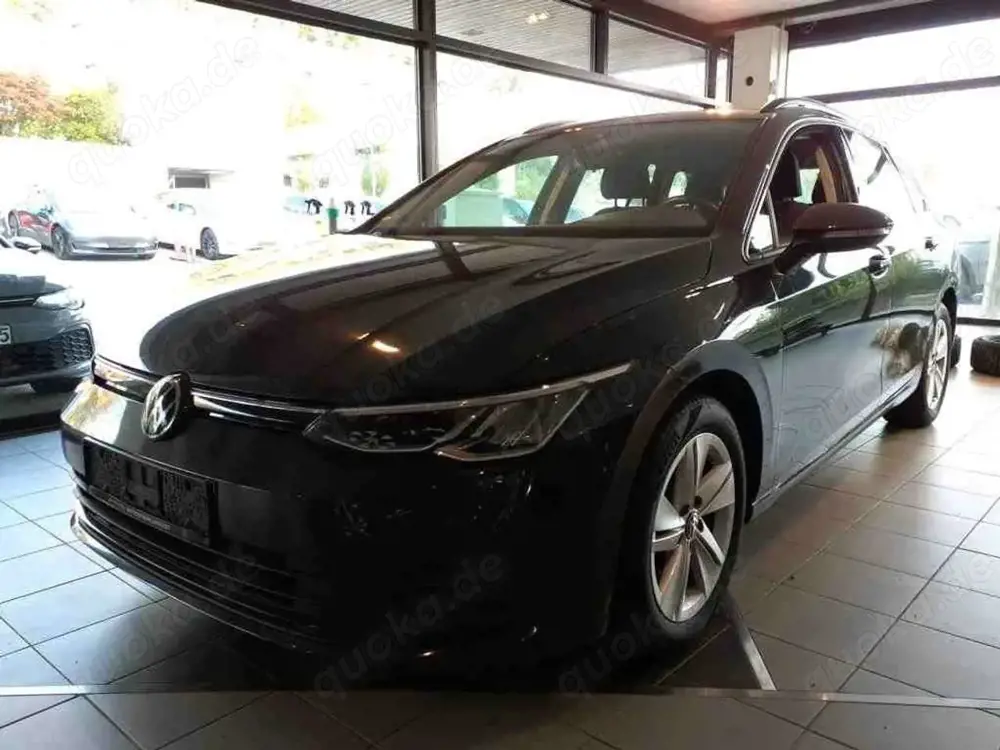 Volkswagen Golf VIII Variant Life eTSI Aut. Navi SHZ LED