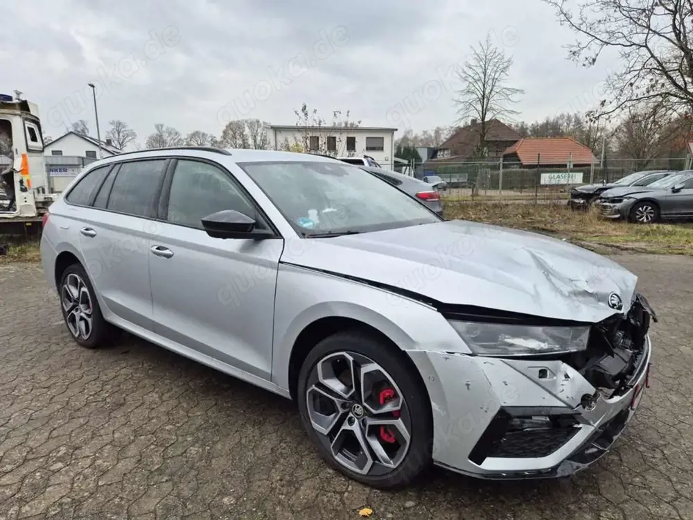 Skoda Octavia Combi iV RS 1.4 eTSI Edition HuD LED ACC