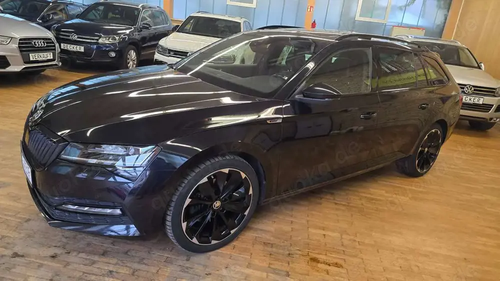 Skoda Superb Sportline VIRTUAL PANO DCC KAM 360° LEDER AHK