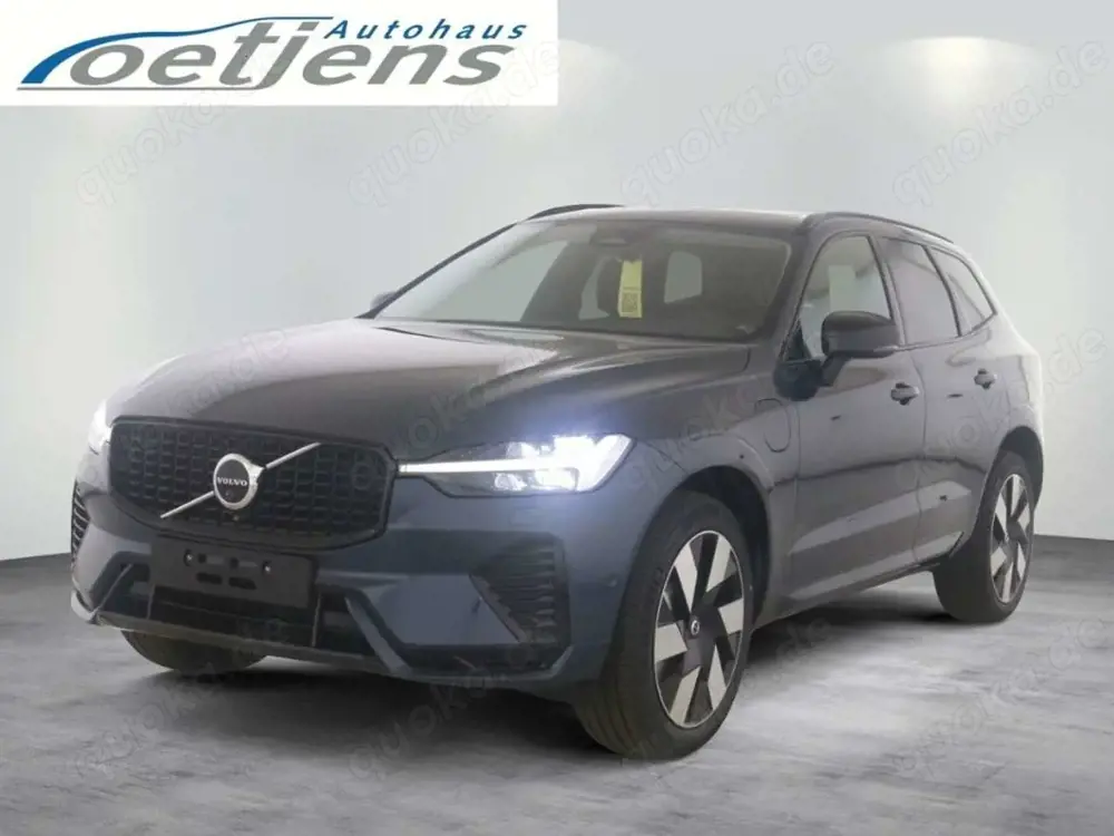 Volvo XC60 T6 AWD Plus Dark 360 Kamera Harmann Winterp