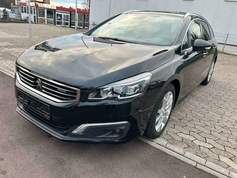 Peugeot 508 SW AUT+SCHECKHEFT+PDC+TEMP+ NAVI+PANO+XEN