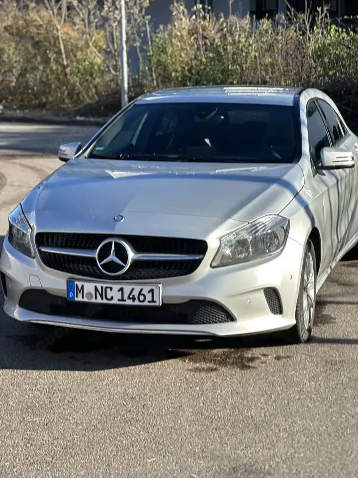 Mercedes-Benz A 200 A 200 BlueEfficiency (176.043)