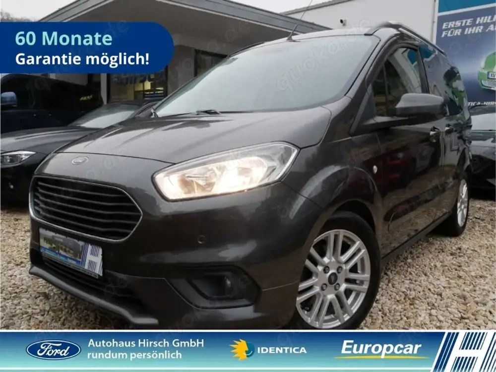 Ford Tourneo Courier Titanium 1.5 TDCi Navi CarPlay Klima 1.Hd