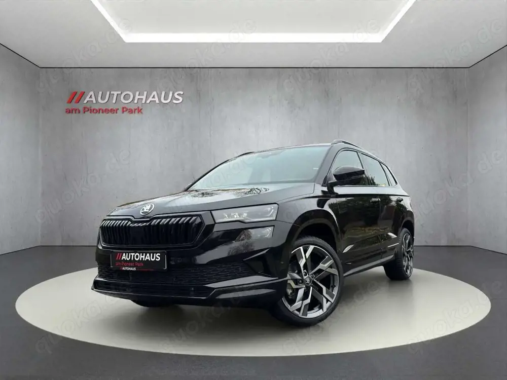 Skoda Karoq Sportline 1,5TSI DSG AHK-Pano-Matrix-Voll