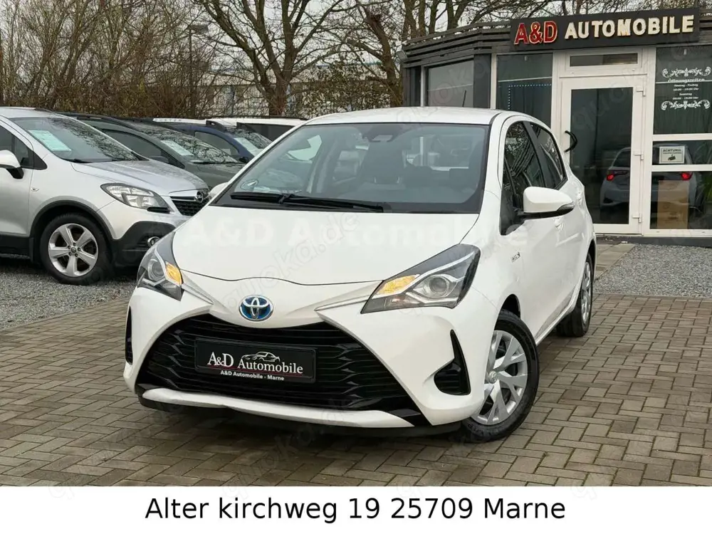 Toyota Yaris Hybrid Energy KAMERA SHZ PDC NAVI BT 1HAND