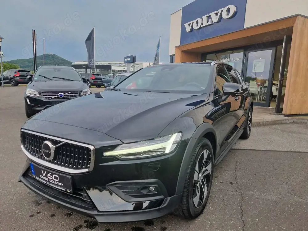 Volvo V60 Cross Country B4 Plus (Diesel) AWD