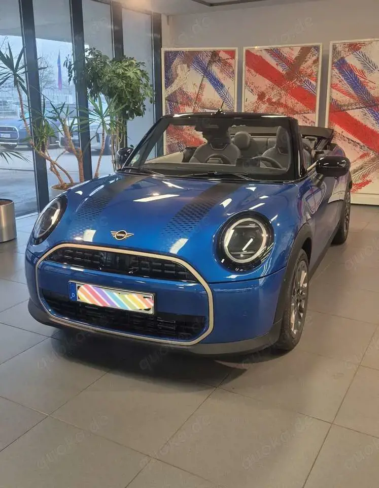 MINI Cooper C Cabrio Favoured Trim