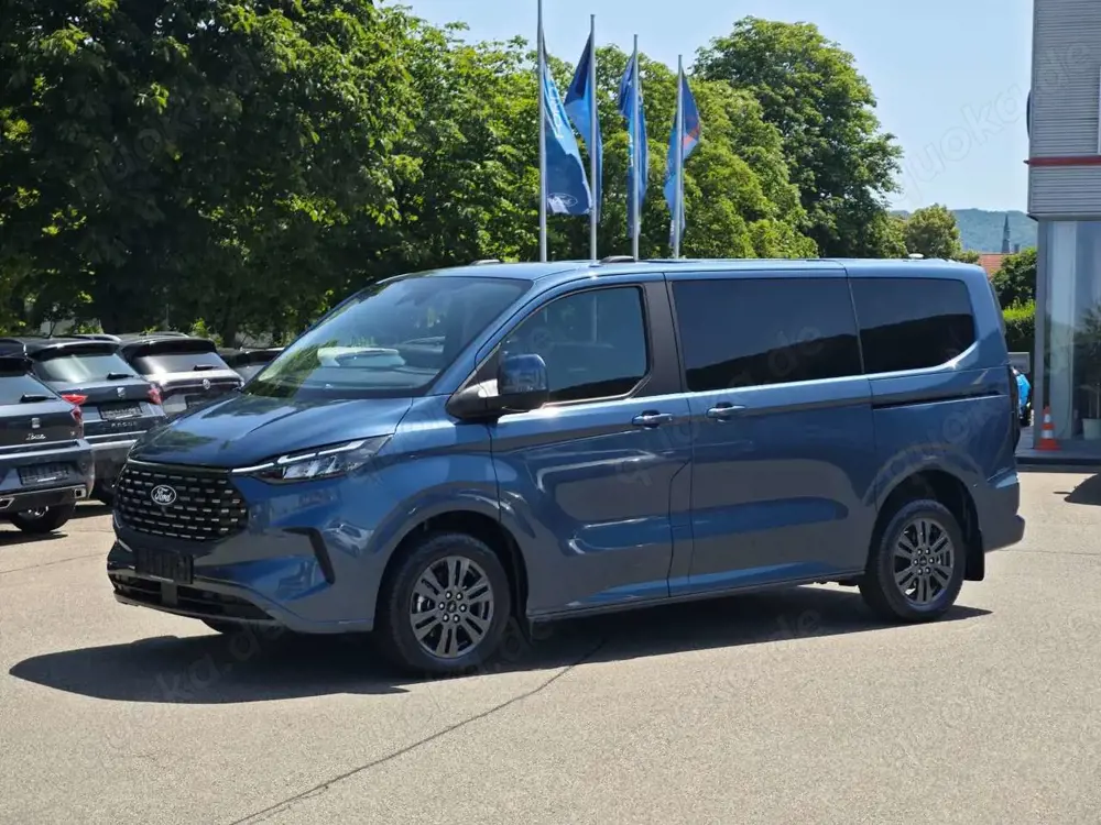 Ford Tourneo Custom 320 L1 170PS Titanium AWD #LEDER