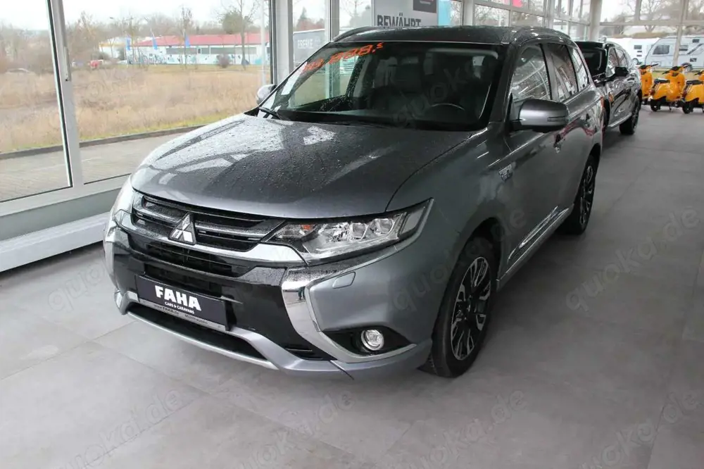 Mitsubishi Outlander Outlander PHEV Plus 4WD