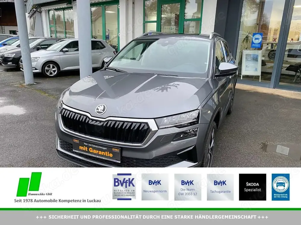 Skoda Karoq Karoq 1.5 TSI DSG Design PANO/AHK/NAV/ACC/BSA/18