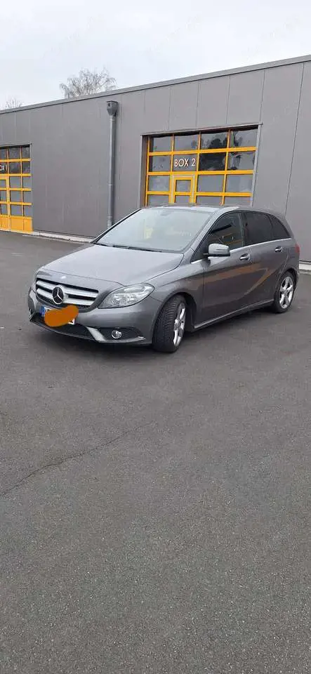Mercedes-Benz B 180 (BlueEFFICIENCY)