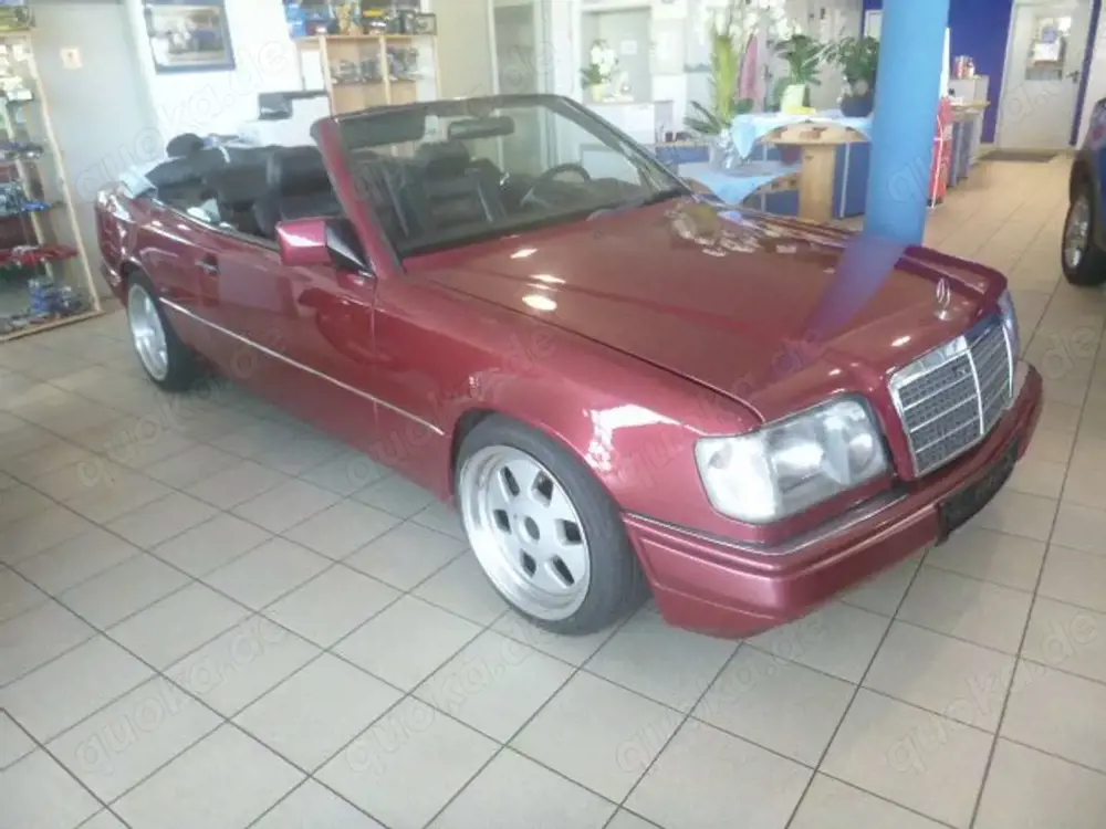 Mercedes-Benz E 200 E-Klasse / Cabrio mit H-Kennz.