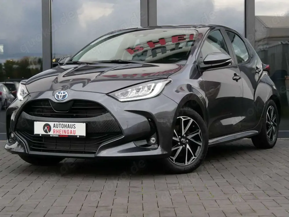 Toyota Yaris 1,5 VVT-i Hybrid Team D SHZ! LED! RFK!